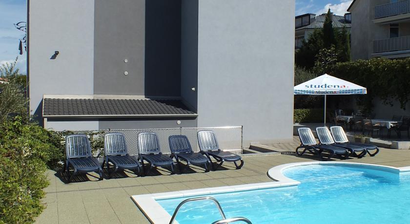 Apartment Mirella Umag Exterior foto